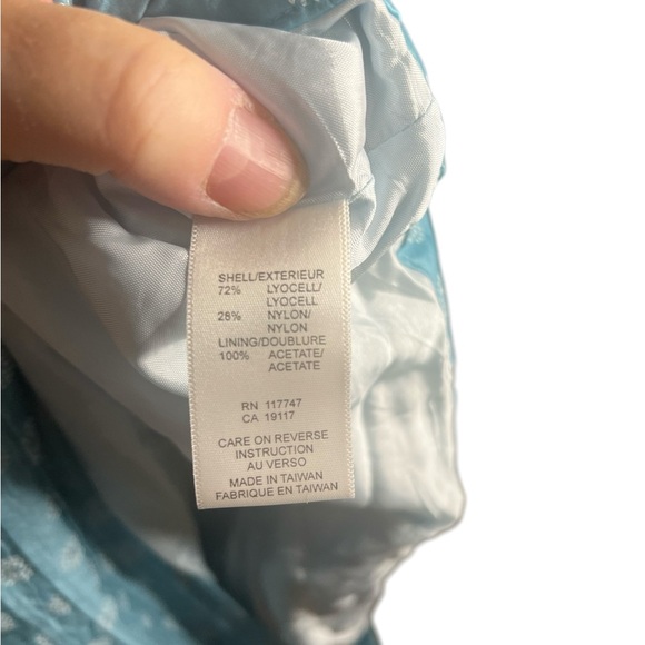 A David Brooks blue and white skirt in size 12 - Picture 5 of 8